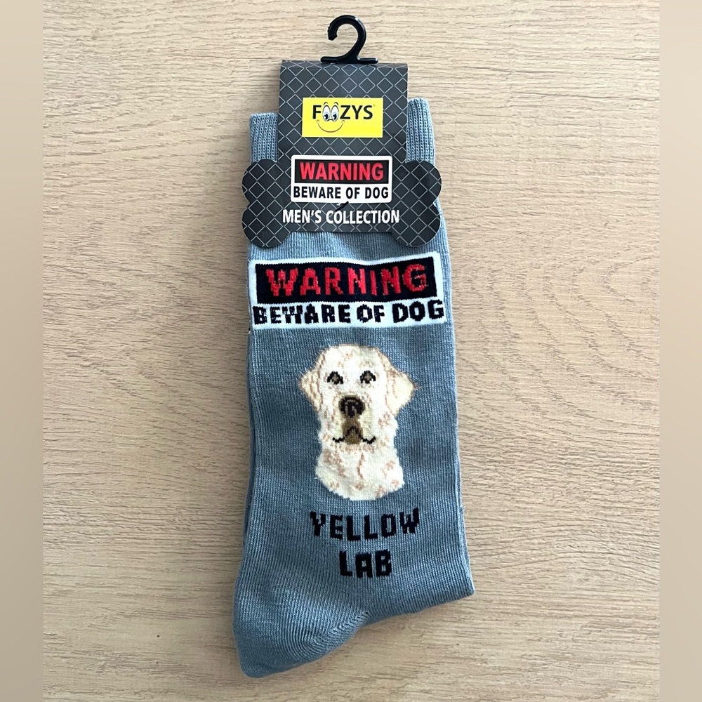 Foozys NEW Mens “Warning Beware Of Dog - Yellow Lab” Crew Socks Sz 6-12